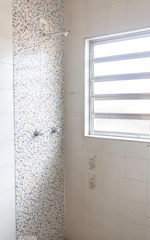 Casa à venda com 250m², 3 quartos e 7 vagasBanheiro do Quarto 1