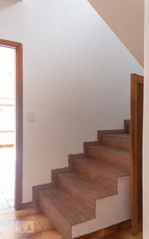 Casa à venda com 250m², 3 quartos e 7 vagasCorredor