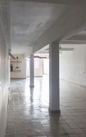 Casa à venda com 250m², 3 quartos e 7 vagasGaragem
