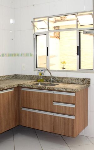 Casa de condomínio à venda com 69m², 2 quartos e 1 vagacozinha