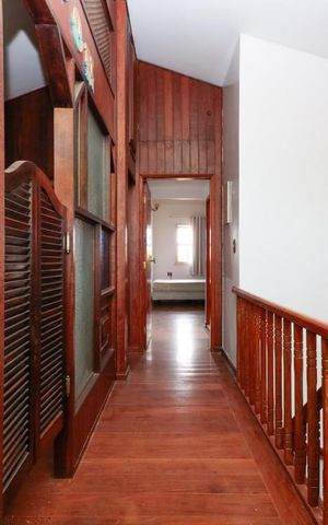 Casa à venda com 450m², 5 quartos e 1 vaga Casa à venda com 450m², 5 quartos e 1 vagaSuíte 1