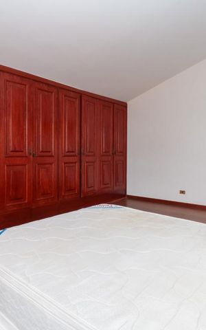 Casa à venda com 450m², 5 quartos e 1 vaga Casa à venda com 450m², 5 quartos e 1 vagaSuíte 2