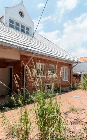Casa à venda com 450m², 5 quartos e 1 vaga Casa à venda com 450m², 5 quartos e 1 vagaQuintal