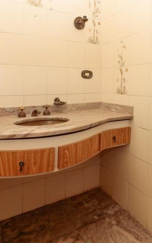 Casa à venda com 450m², 5 quartos e 1 vaga Casa à venda com 450m², 5 quartos e 1 vagaSuíte 1