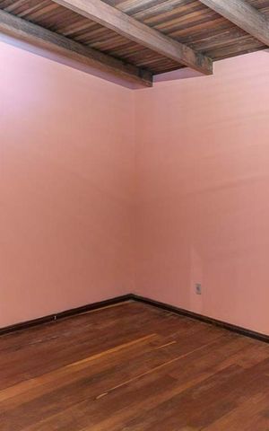 Casa à venda com 320m², 5 quartos e 6 vagas Casa à venda com 320m², 5 quartos e 6 vagasQuarto 3