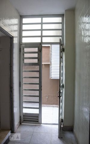 Casa para alugar com 130m², 2 quartos e 2 vagasÁrea de Serviço