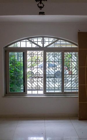 Casa para alugar com 130m², 2 quartos e 2 vagasSala