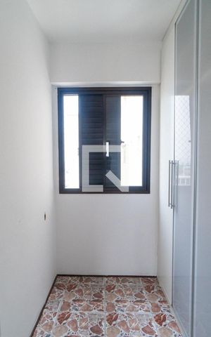 Apartamento à venda com 281m², 3 quartos e 3 vagas Apartamento à venda com 281m², 3 quartos e 3 vagasCloset da suíte