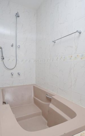 Apartamento à venda com 222m², 4 quartos e 2 vagas Apartamento à venda com 222m², 4 quartos e 2 vagasBanheiro da Suíte