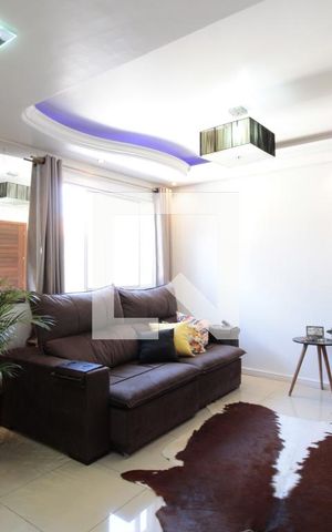 Casa de condomínio à venda com 100m², 2 quartos e 2 vagasSala