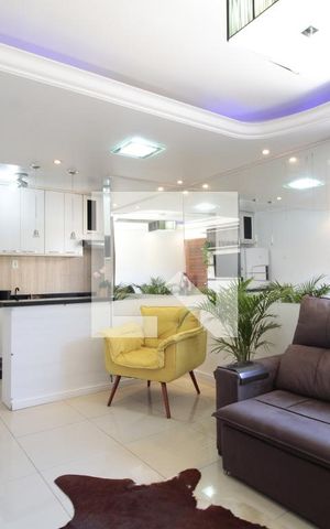 Casa de condomínio à venda com 100m², 2 quartos e 2 vagasSala