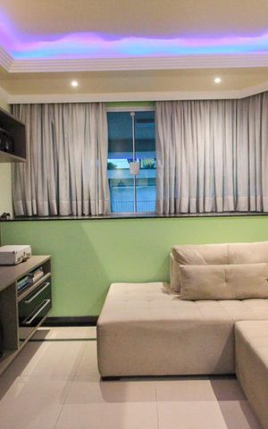 Casa à venda com 600m², 4 quartos e 5 vagas Casa à venda com 600m², 4 quartos e 5 vagasSala
