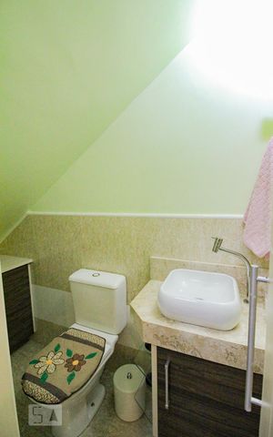Casa à venda com 600m², 4 quartos e 5 vagas Casa à venda com 600m², 4 quartos e 5 vagaslavabo