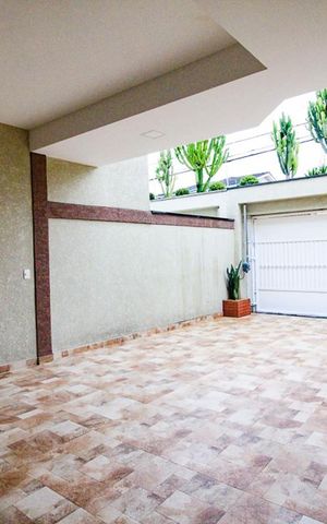 Casa à venda com 600m², 4 quartos e 5 vagas Casa à venda com 600m², 4 quartos e 5 vagasGaragem