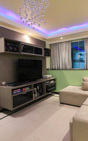 Casa à venda com 600m², 4 quartos e 5 vagas Casa à venda com 600m², 4 quartos e 5 vagasSala