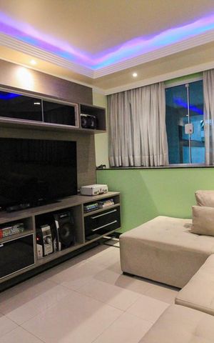 Casa à venda com 600m², 4 quartos e 5 vagas Casa à venda com 600m², 4 quartos e 5 vagasSala