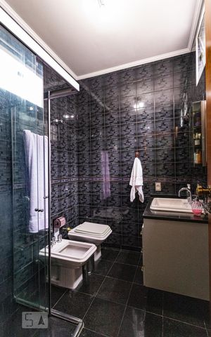 Casa à venda com 212m², 4 quartos e 3 vagasBanheiro
