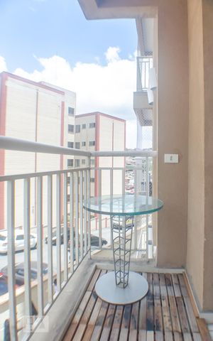 Apartamento para alugar com 45m², 2 quartos e 1 vaga Apartamento para alugar com 45m², 2 quartos e 1 vagaVaranda