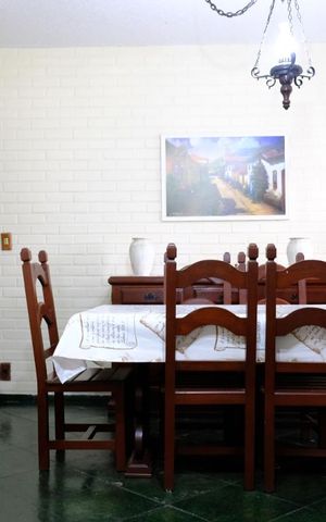 Casa à venda com 159m², 3 quartos e 4 vagasSala