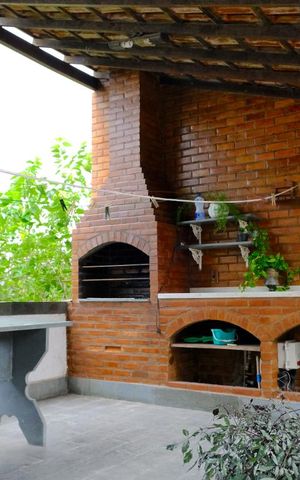 Casa à venda com 159m², 3 quartos e 4 vagasChurrasqueira