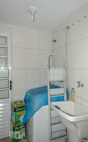 Casa de condomínio à venda com 76m², 2 quartos e 1 vaga Casa de condomínio à venda com 76m², 2 quartos e 1 vagaÁrea de Serviço