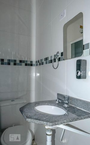 Casa de condomínio à venda com 76m², 2 quartos e 1 vaga Casa de condomínio à venda com 76m², 2 quartos e 1 vagaBanheiro 2