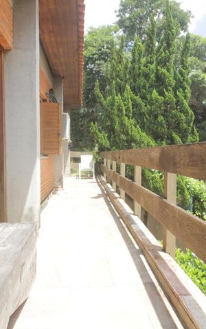 Casa à venda com 500m², 5 quartos e 7 vagasVaranda quarto 1 