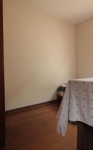 Casa à venda com 500m², 5 quartos e 7 vagasQuarto de Serviço