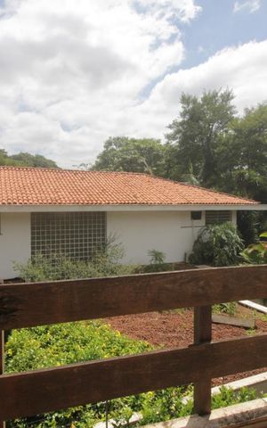 Casa à venda com 500m², 5 quartos e 7 vagasVista do quarto 2