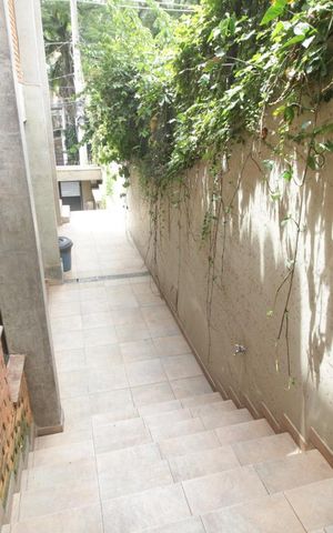 Casa à venda com 500m², 5 quartos e 7 vagasEscadas
