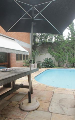 Casa à venda com 500m², 5 quartos e 7 vagasÁrea Externa