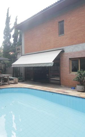 Casa à venda com 500m², 5 quartos e 7 vagasÁrea Externa