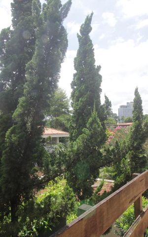 Casa à venda com 500m², 5 quartos e 7 vagasVista da suíte 2