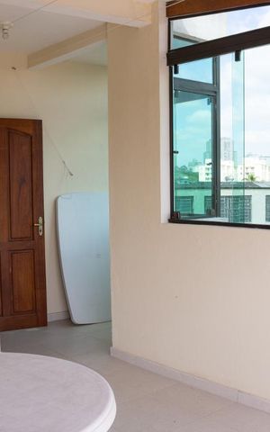 Casa à venda com 270m², 5 quartos e sem vaga Casa à venda com 270m², 5 quartos e sem vagaÁrea de Serviço