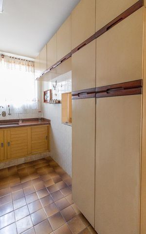 Casa à venda com 220m², 3 quartos e 3 vagas Casa à venda com 220m², 3 quartos e 3 vagasCozinha