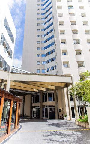 Apartamento à venda com 42m², 1 quarto e 1 vaga Apartamento à venda com 42m², 1 quarto e 1 vagaFachada