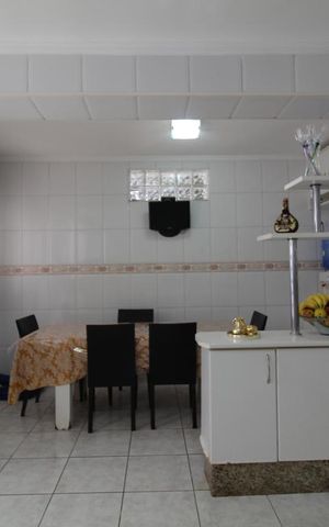 Casa à venda com 380m², 3 quartos e 2 vagasCozinha