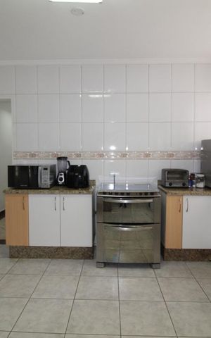 Casa à venda com 380m², 3 quartos e 2 vagasCozinha armáriois