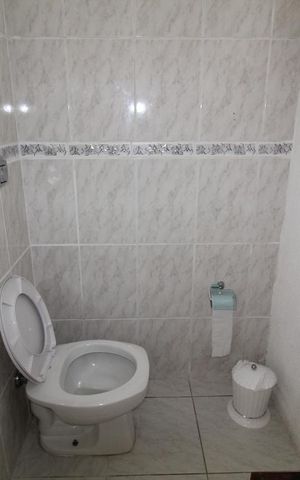 Casa à venda com 380m², 3 quartos e 2 vagasLavabo