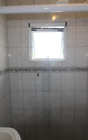 Casa à venda com 380m², 3 quartos e 2 vagasBanheiro suite 3 box vidro