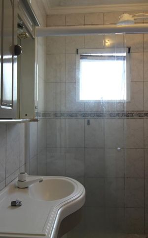 Casa à venda com 380m², 3 quartos e 2 vagasBanheiro suite 3