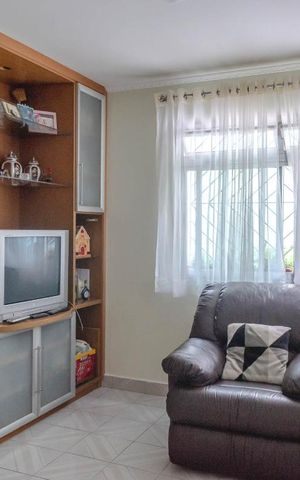 Casa para alugar com 260m², 4 quartos e 6 vagas Casa para alugar com 260m², 4 quartos e 6 vagasSala