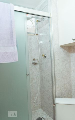Apartamento à venda com 55m², 2 quartos e 1 vaga Apartamento à venda com 55m², 2 quartos e 1 vagaBanheiro