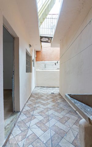 Casa para alugar com 60m², 1 quarto e sem vagaQuintal