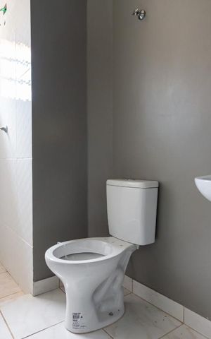 Casa à venda com 160m², 3 quartos e 2 vagas Casa à venda com 160m², 3 quartos e 2 vagasBanheiro