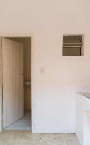 Casa à venda com 160m², 3 quartos e 2 vagas Casa à venda com 160m², 3 quartos e 2 vagasÁrea de Serviço