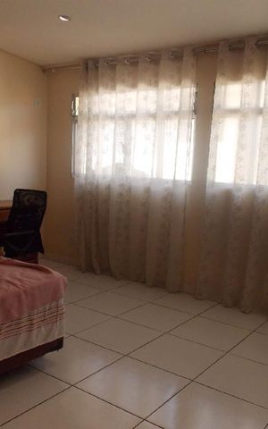 Casa à venda com 230m², 5 quartos e 3 vagas Casa à venda com 230m², 5 quartos e 3 vagasQuarto 1