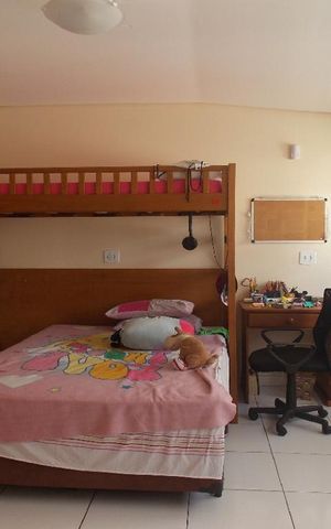 Casa à venda com 230m², 5 quartos e 3 vagas Casa à venda com 230m², 5 quartos e 3 vagasQuarto 1