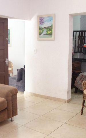 Casa à venda com 278m², 2 quartos e 1 vagaSala