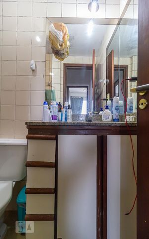 Apartamento à venda com 55m², 2 quartos e 1 vaga Apartamento à venda com 55m², 2 quartos e 1 vagaBanheiro